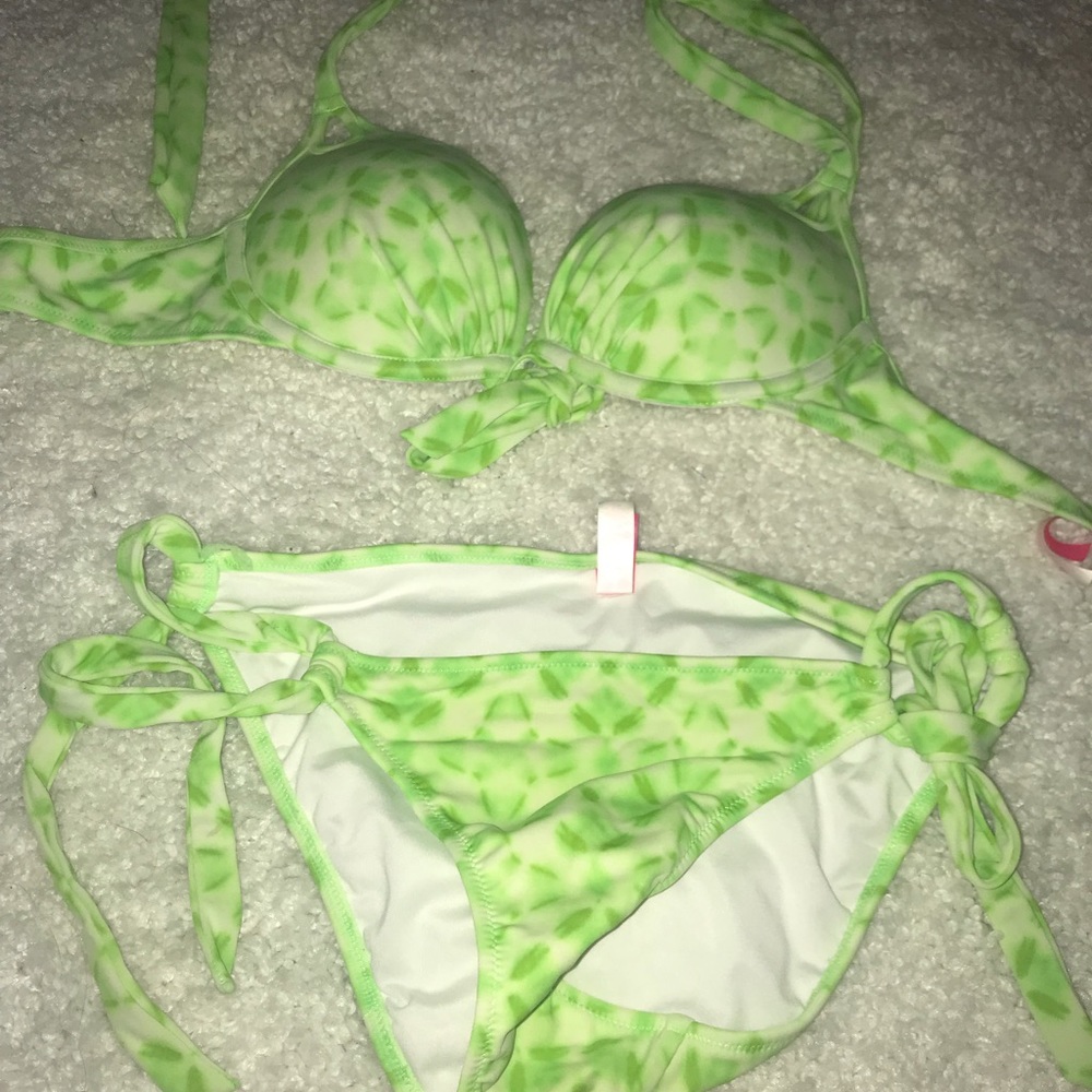 32C/S VS Secret Swimsuit